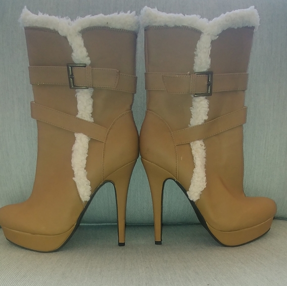 JustFab Boots with the Fur! Brand New, Never Worn! Size 8 - Picture 2 of 15
